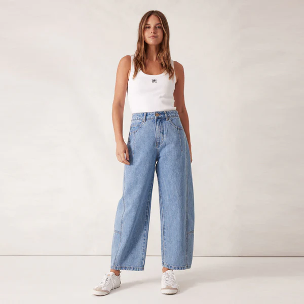 Demi Barrel Jean - Vintage Blue - Image 3